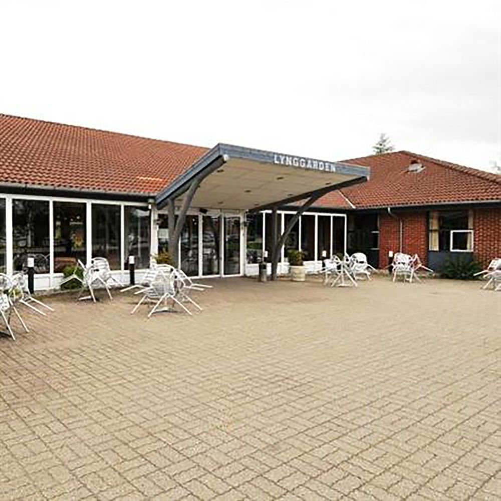 Hotel Lynggaarden Herning Exterior foto